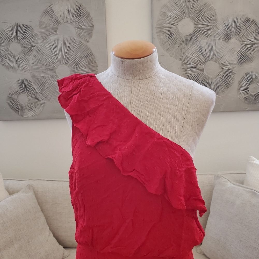 🌹 WAYF 🌹 One-Shoulder Ruffle Dress - [Large in Red] - Picture 5 of 15